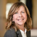 Karen Mathis Headshot